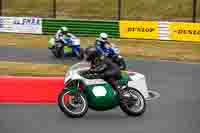 Vintage-motorcycle-club;eventdigitalimages;mallory-park;mallory-park-trackday-photographs;no-limits-trackdays;peter-wileman-photography;trackday-digital-images;trackday-photos;vmcc-festival-1000-bikes-photographs